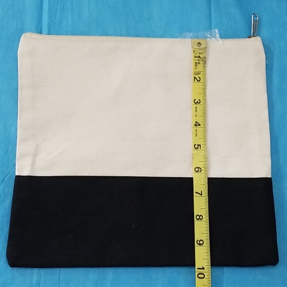 Makeup Canvas Bag With Black Stripe NWOT - Picture 3 of 6